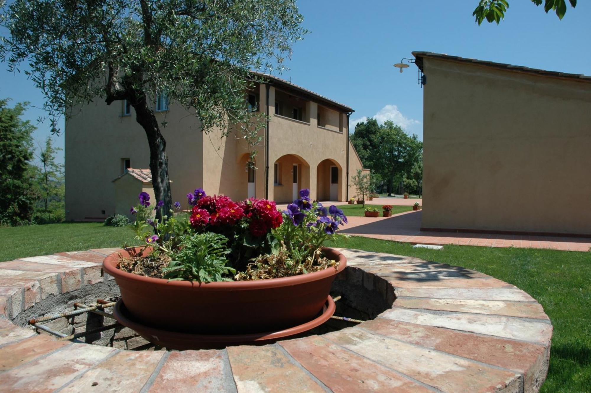 פומרנצה Agriturismo L'Imposto מראה חיצוני תמונה