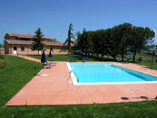 פומרנצה Agriturismo L'Imposto מראה חיצוני תמונה